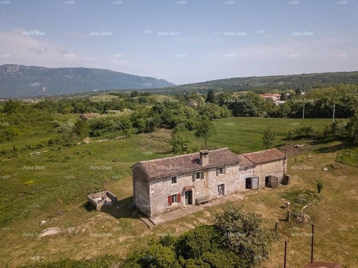 Tenuta istriana con vista sull'Učka a Kršan