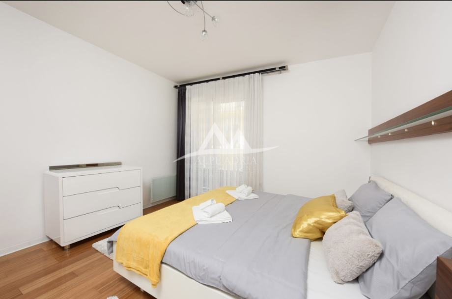 Appartamento di lusso con giardino privato e jacuzzi – Diklovac, Zadar