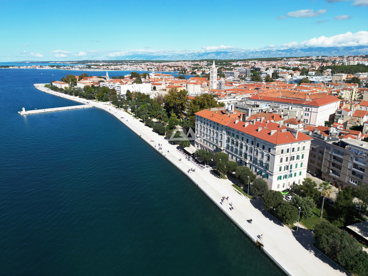 VENDITA ESCLUSIVA - GRAZIOSO APPARTAMENTO SULLA RIVA DI ZADAR - € 694.000