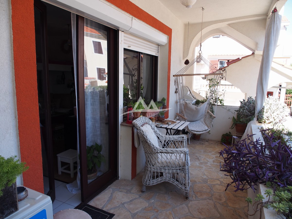 € 400.000 - CON IL PREZZO DI UN APPARTAMENTO ACQUISTI UNA CASA CON DUE APPARTAMENTI
