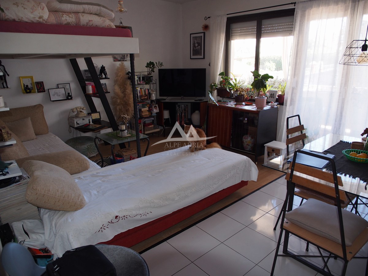 € 400.000 - CON IL PREZZO DI UN APPARTAMENTO ACQUISTI UNA CASA CON DUE APPARTAMENTI