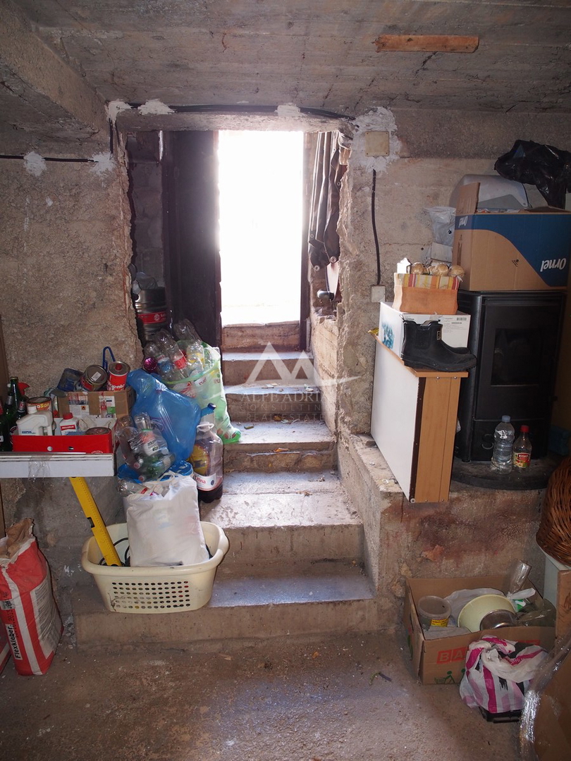 € 400.000 - CON IL PREZZO DI UN APPARTAMENTO ACQUISTI UNA CASA CON DUE APPARTAMENTI