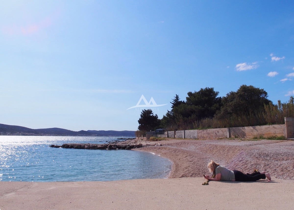 PREZZO RIBASSATO - BIOGRAD - KUMENAT - IDEALE PER INVESTIMENTO