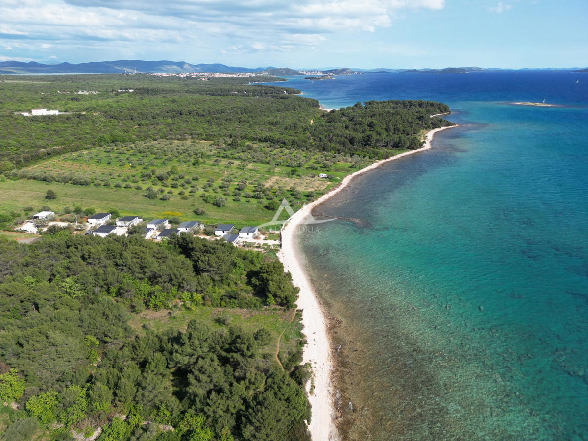 PREZZO RIBASSATO - BIOGRAD - KUMENAT - IDEALE PER INVESTIMENTO