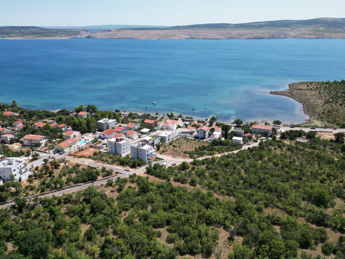 PER ALPINISTI E SCALATORI - STARIGRAD - SELINE - TERRENO EDIFICABILE - 704 M2 - € 84.480