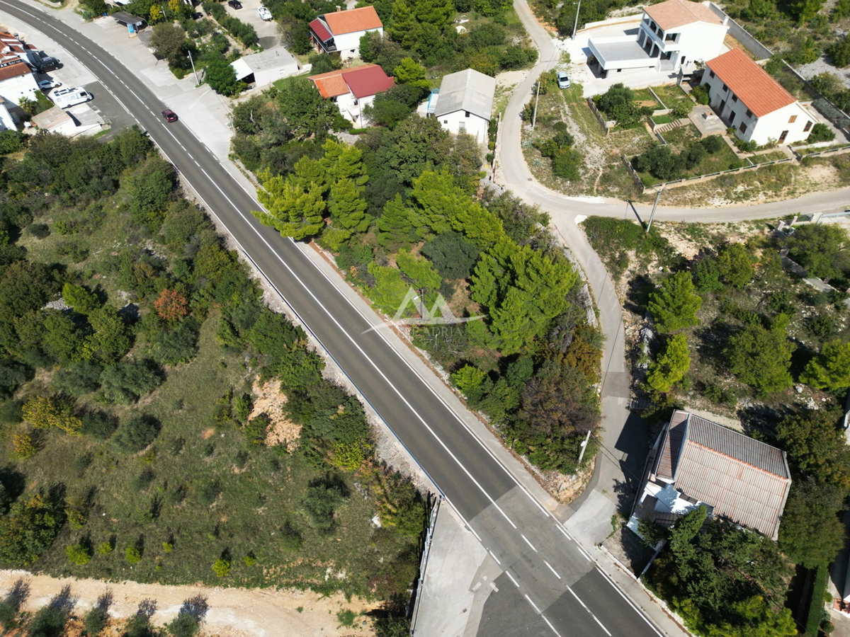 ROVANJSKA .- TERRENO EDIFICABILE 1360 M2 - € 170.000