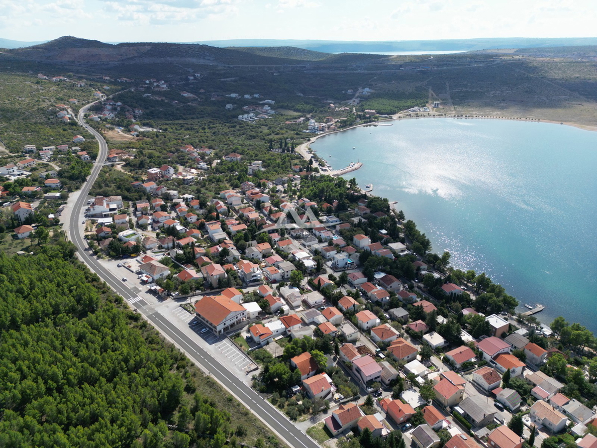ROVANJSKA .- TERRENO EDIFICABILE 1360 M2 - € 170.000