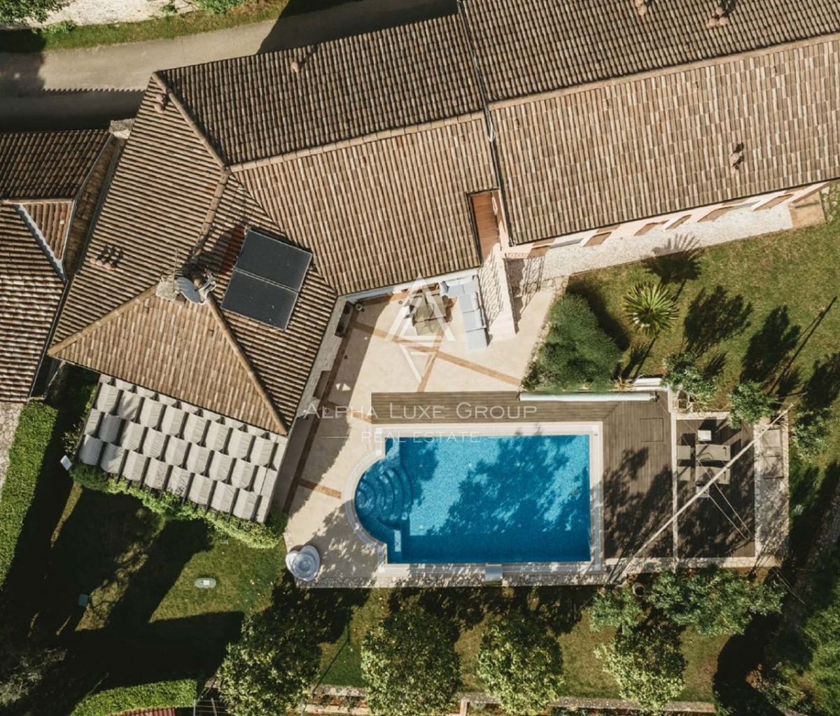 Istria, Rovigno, Villa di lusso con ampio giardino e potenziale edificabile