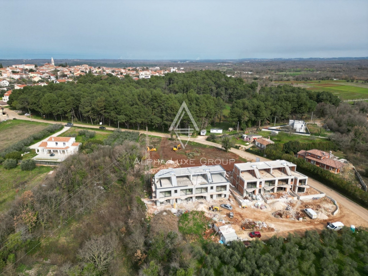 Istria, Poreč - Appartamento moderno con terrazza in vendita