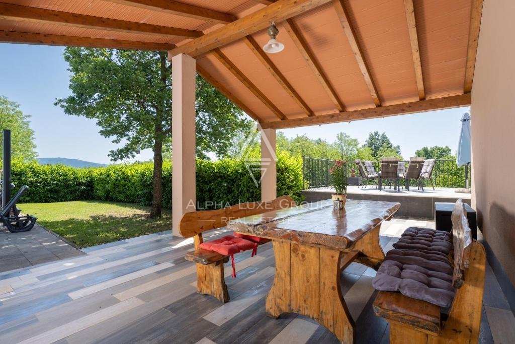 Istria, Labin - Residenza privata con piscina in vendita