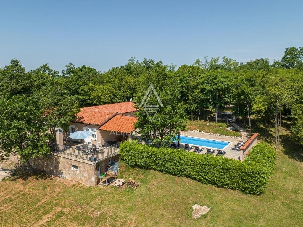 Istria, Labin - Residenza privata con piscina in vendita
