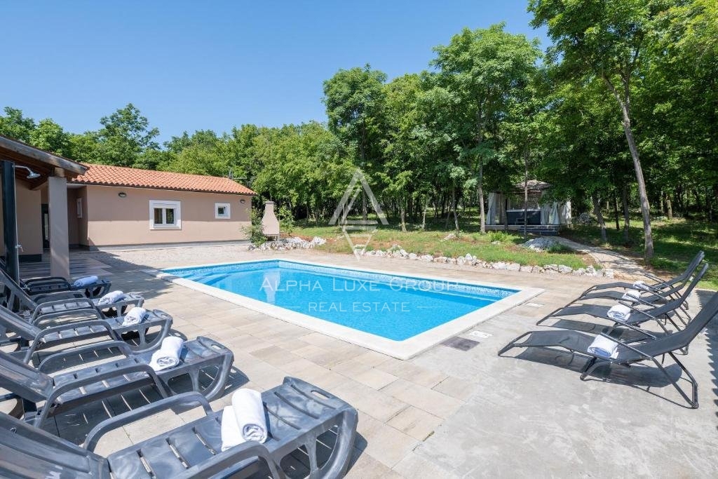 Istria, Labin - Residenza privata con piscina in vendita