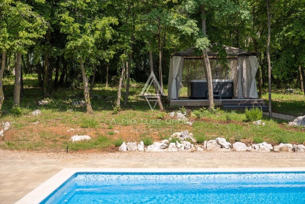 Istria, Labin - Residenza privata con piscina in vendita