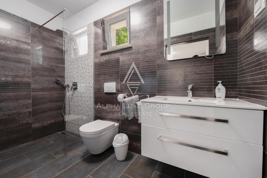 Istria, Labin - Residenza privata con piscina in vendita