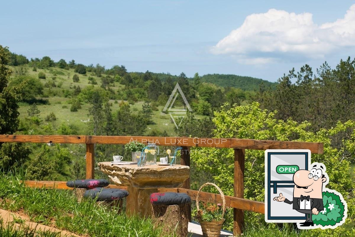 Istria, Motovun - Esclusivo resort con hotel, ristorante e appartamenti in vendita