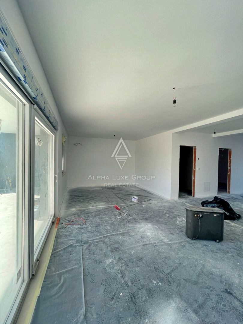 Novigrad, Istria – Appartamento moderno p. terra, giard.