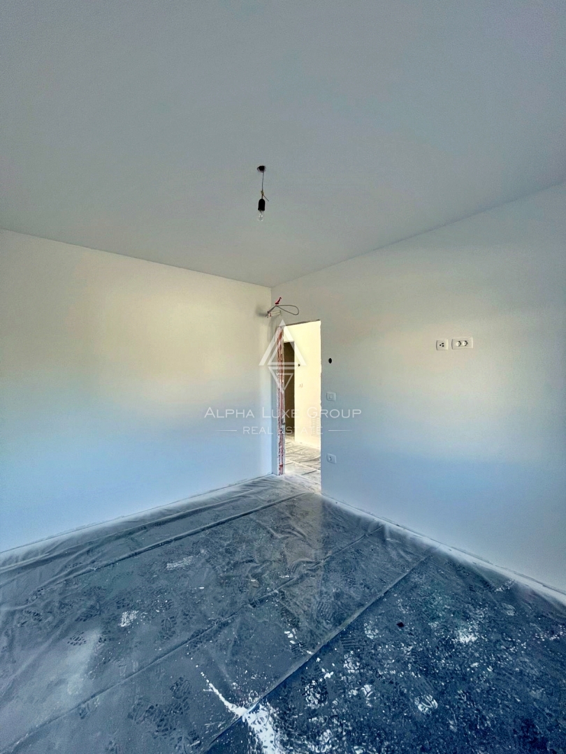 Novigrad, Istria – Appartamento moderno p. terra, giard.