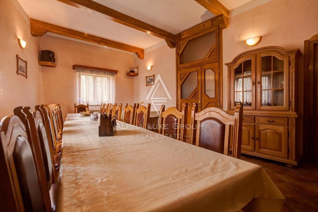 Residenza frontemare a Banjole, Istria: Ampia casa con piscina e garage