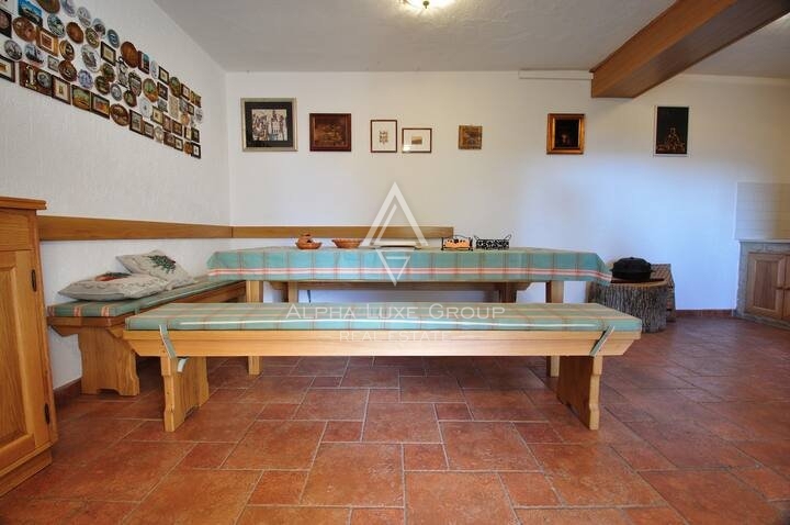Scoprite la Serenità a Buzet, Istria: Splendida Villa con Piscina Immersa nella Natura