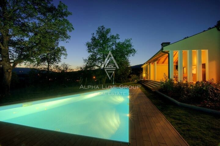 Scoprite la Serenità a Buzet, Istria: Splendida Villa con Piscina Immersa nella Natura