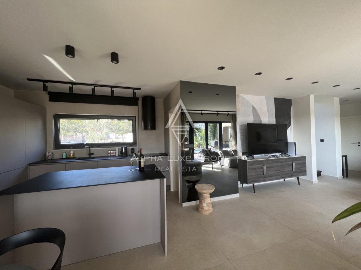 Poreč (7 km): Nuova casa in vendita vicino al mare!