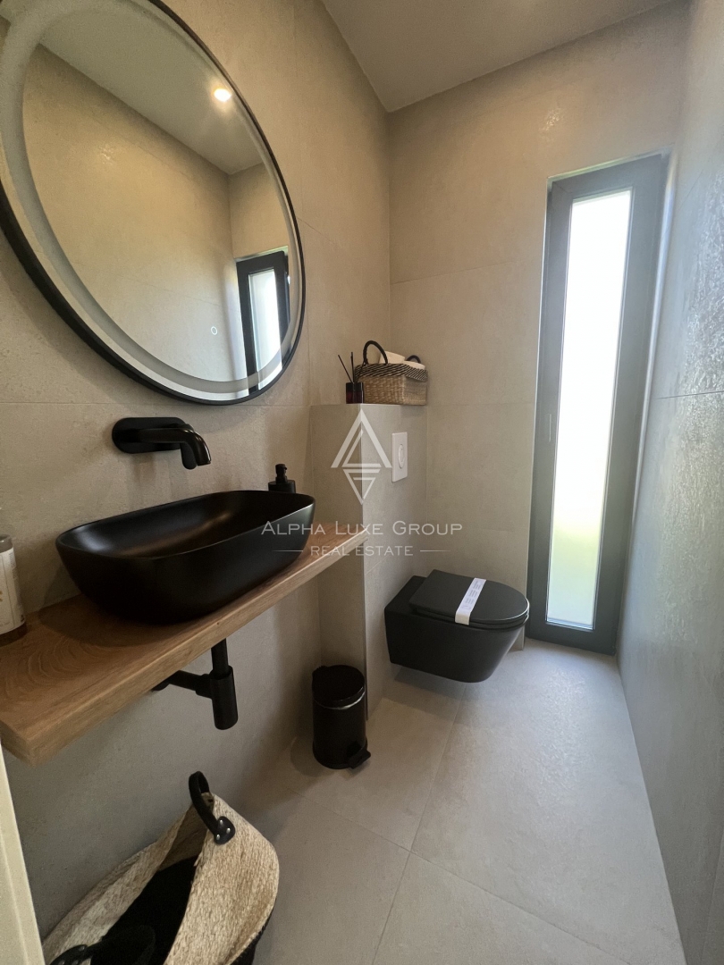 Poreč (7 km): Nuova casa in vendita vicino al mare!