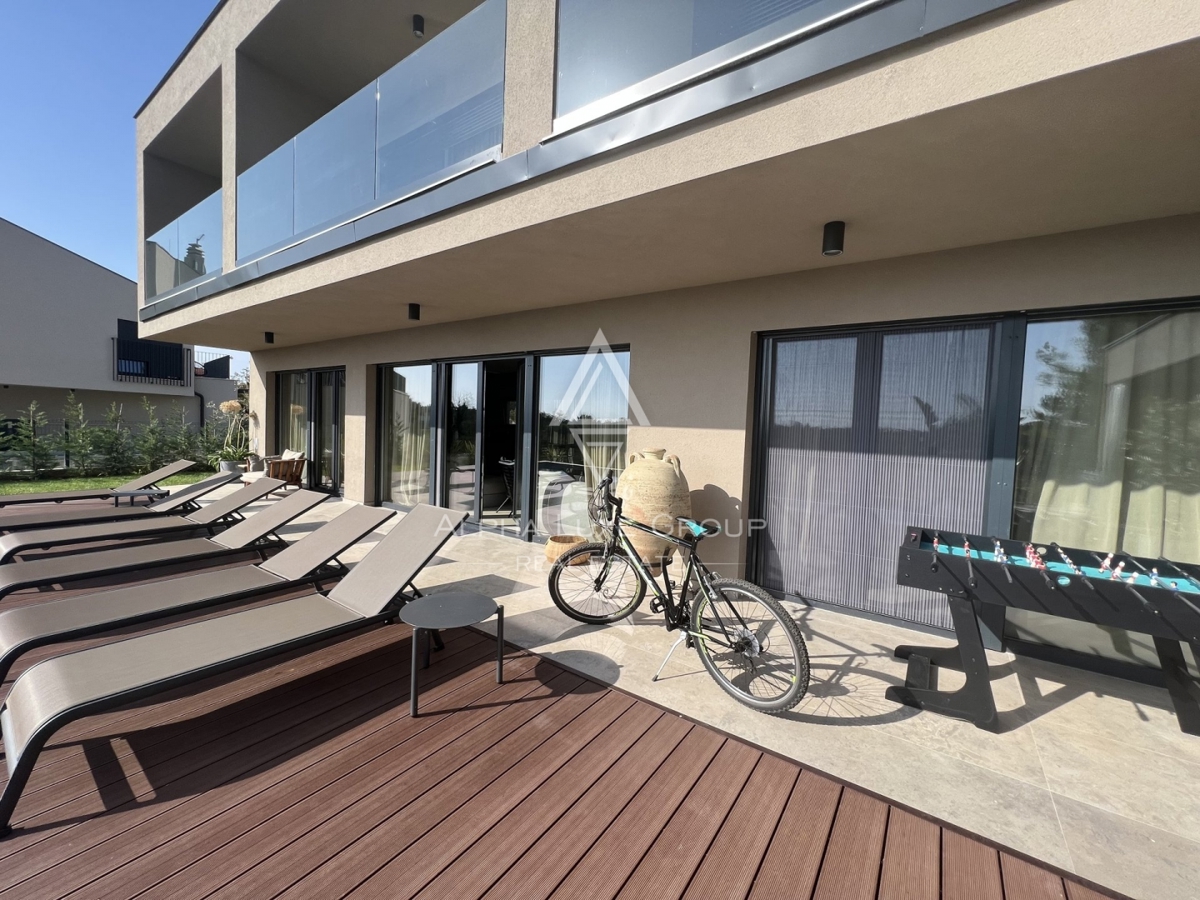 Poreč (7 km): Nuova casa in vendita vicino al mare!