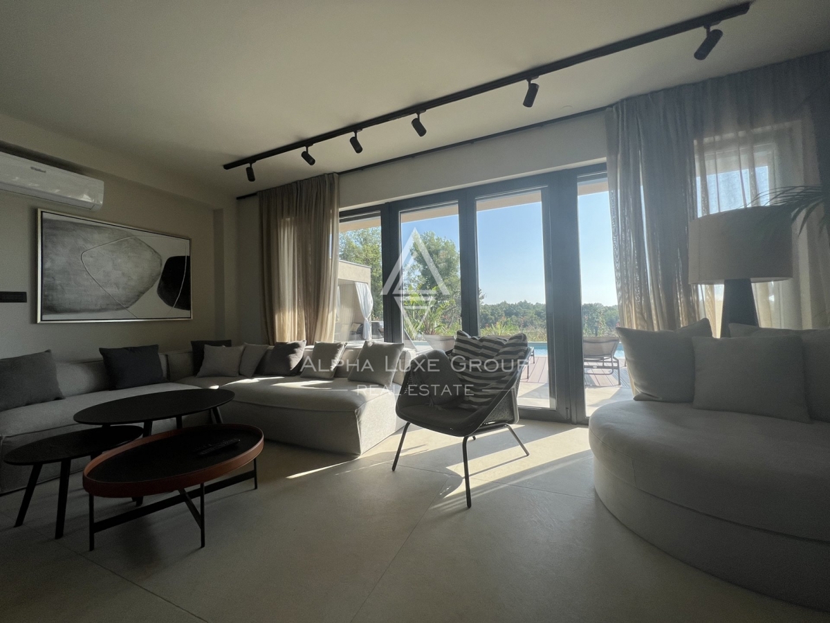 Poreč (7 km): Nuova casa in vendita vicino al mare!