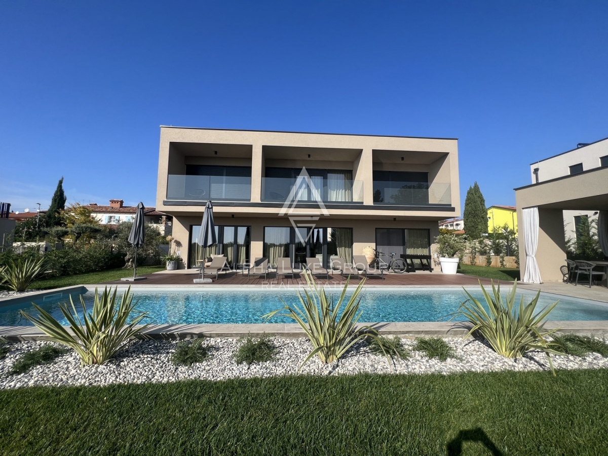 Poreč (7 km): Nuova casa in vendita vicino al mare!