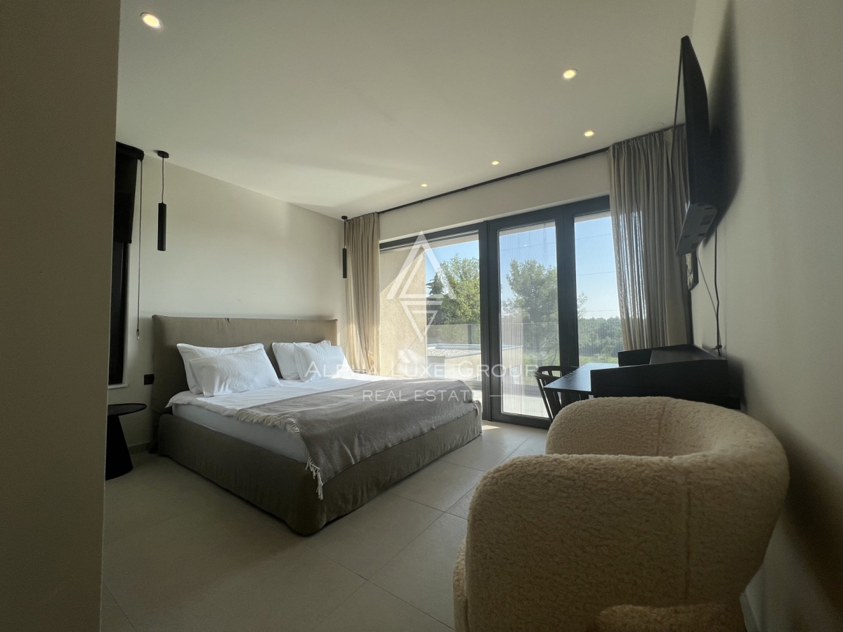 Poreč (7 km): Nuova casa in vendita vicino al mare!