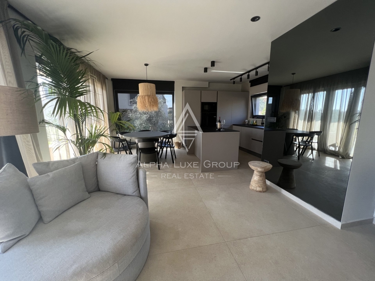 Poreč (7 km): Nuova casa in vendita vicino al mare!