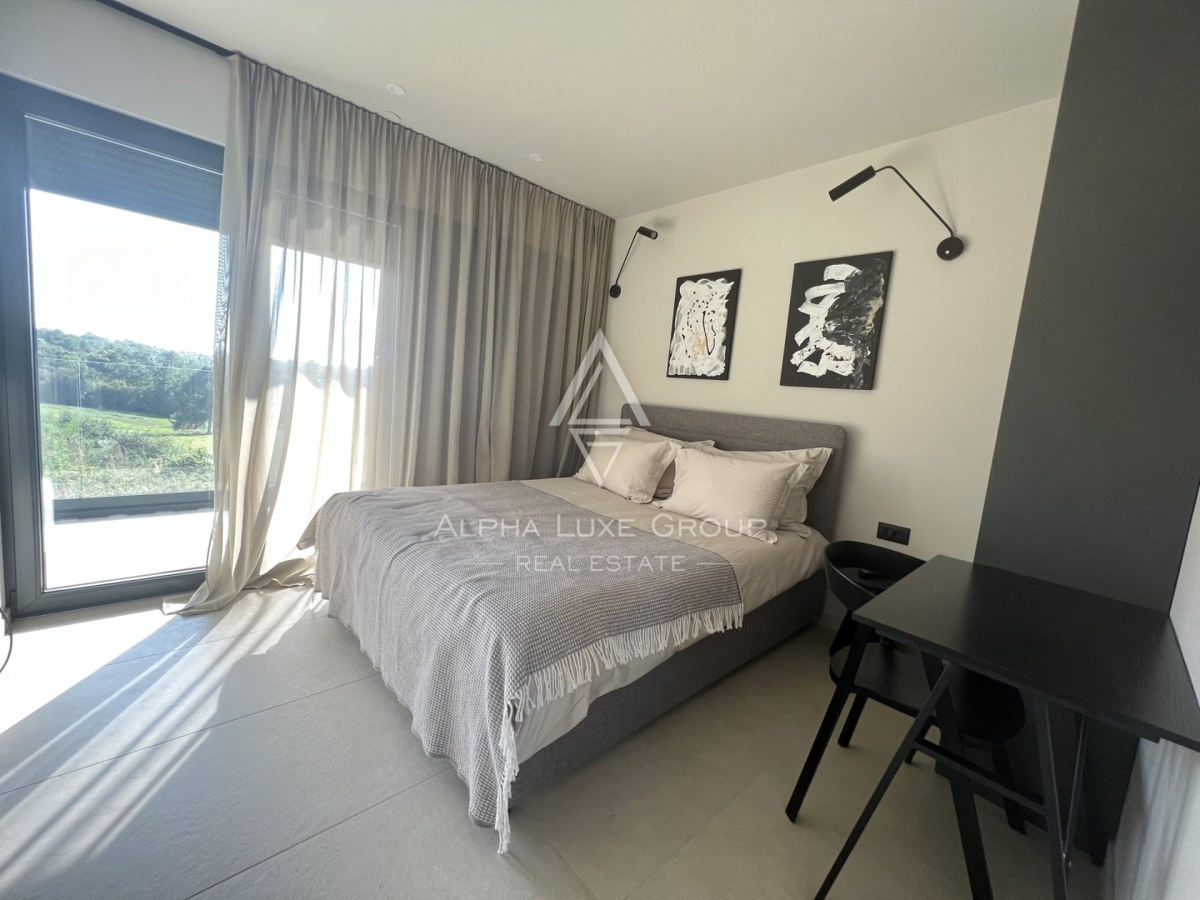 Poreč (7 km): Nuova casa in vendita vicino al mare!