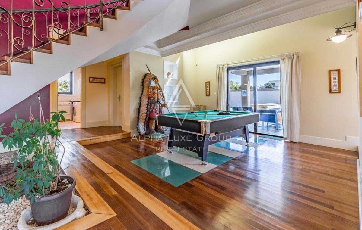 Villa esclusiva su un bellissimo giardino a 300 m dal mare, Medolino ISTRIA