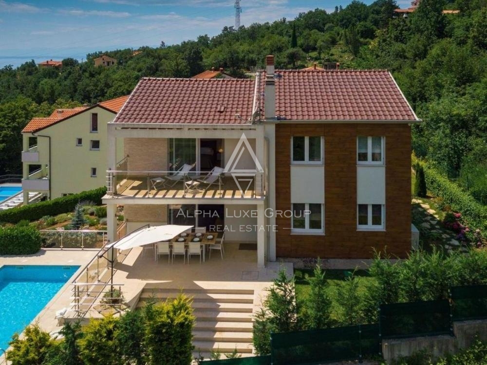 Villa di lusso con piscina e bellissimo giardino, Istria, Opatija