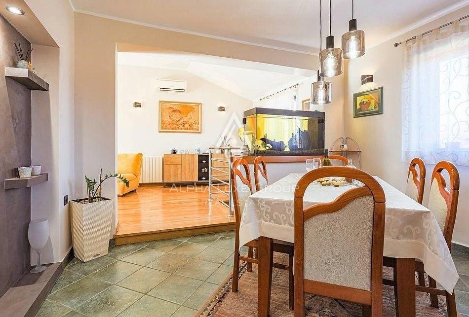 Bella casa con due unità abitative e piscina, Istria, Svetvinčenat