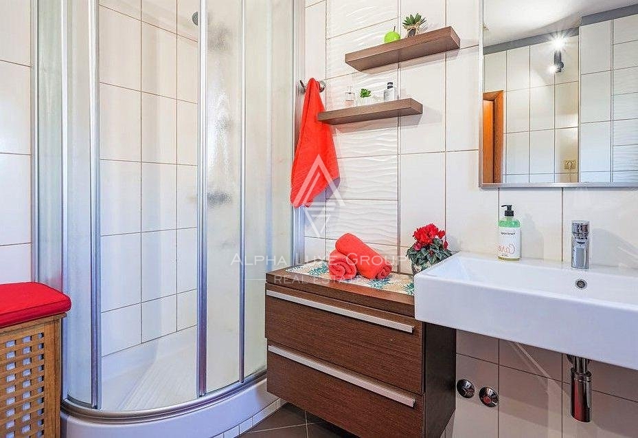 Bella casa con due unità abitative e piscina, Istria, Svetvinčenat