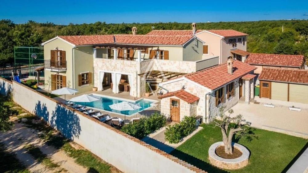 Incantevole villa con piscina, Istria, Svetvinčenat
