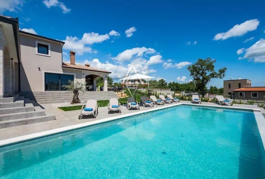 Bella villa con piscina, Istria, Vižinada