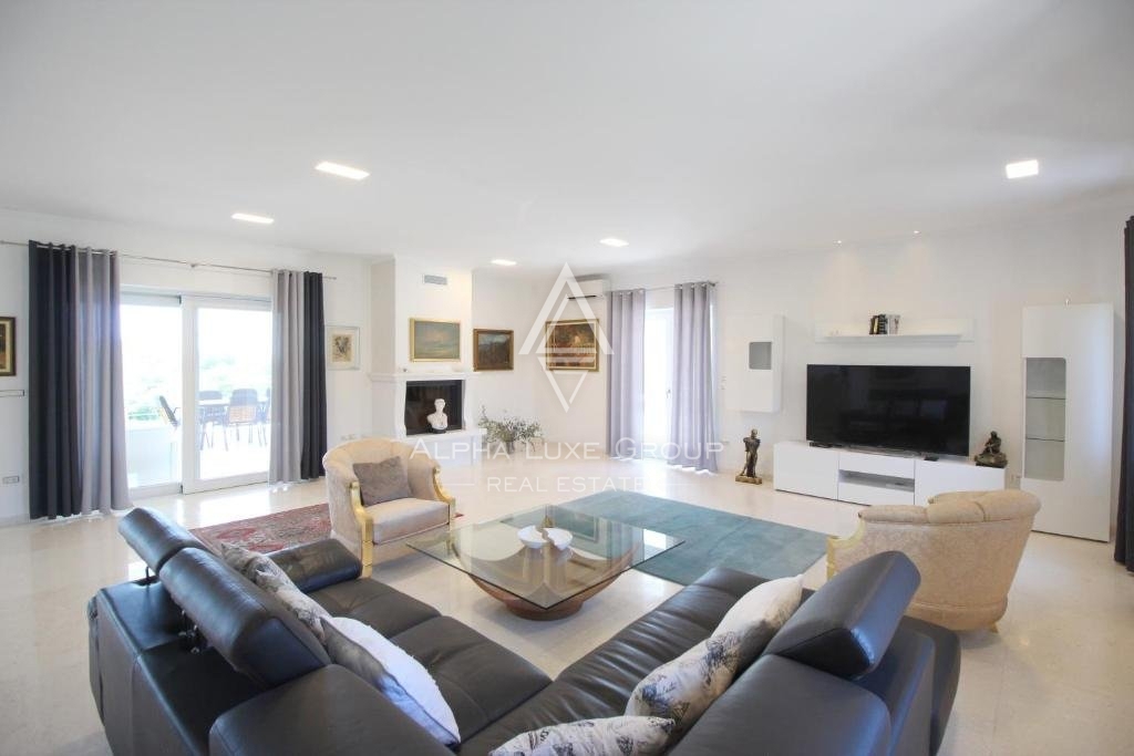 Bella villa con ampio giardino e piscina, Istria, Parenzo