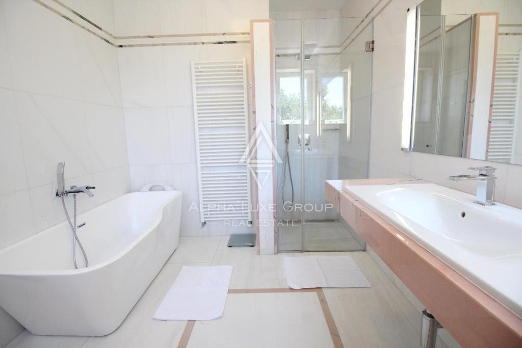 Bella villa con ampio giardino e piscina, Istria, Parenzo