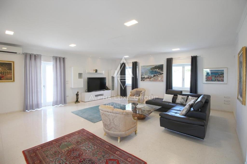 Bella villa con ampio giardino e piscina, Istria, Parenzo