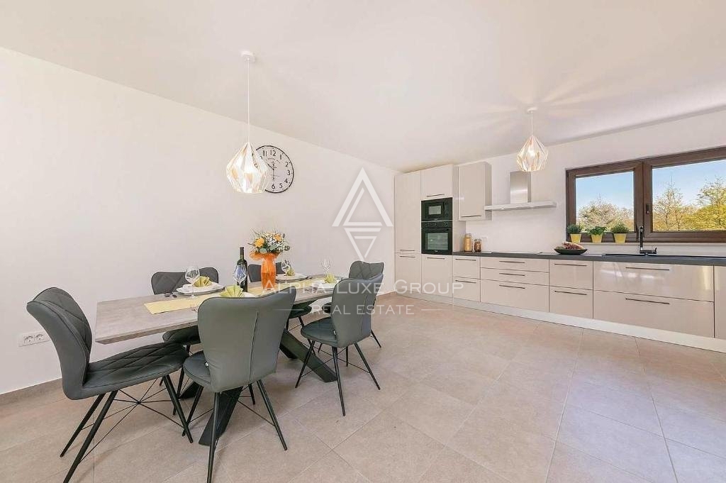 Casa moderna con piscina e vista aperta, Istria, Labin