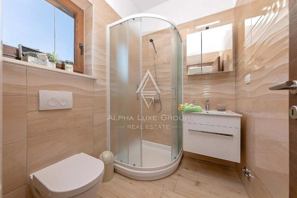 Casa moderna con piscina e vista aperta, Istria, Labin
