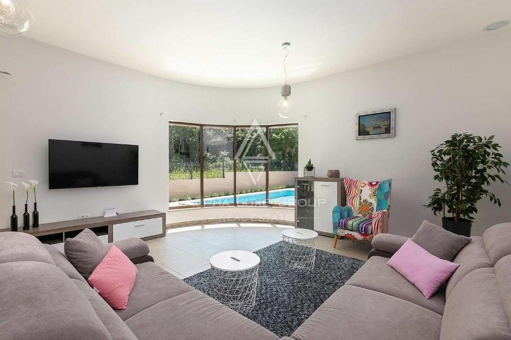 Casa moderna con piscina e vista aperta, Istria, Labin