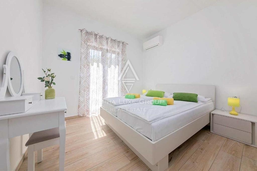 Casa moderna con piscina e vista aperta, Istria, Labin
