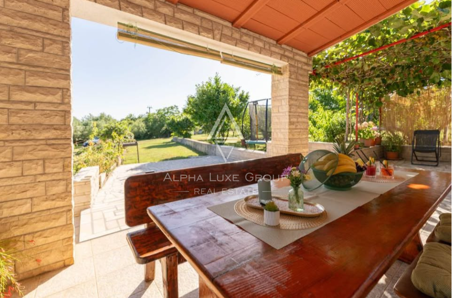 Istria, Splendida casa con 2 appartamenti e vista mare