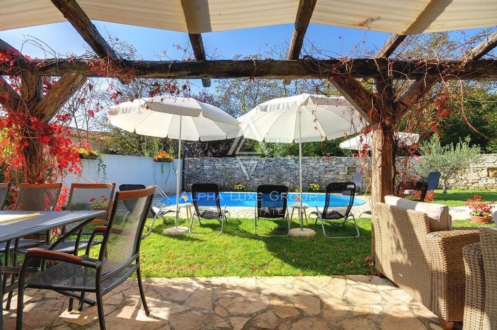 Gračišće, Istria – Bella casa in pietra con piscina