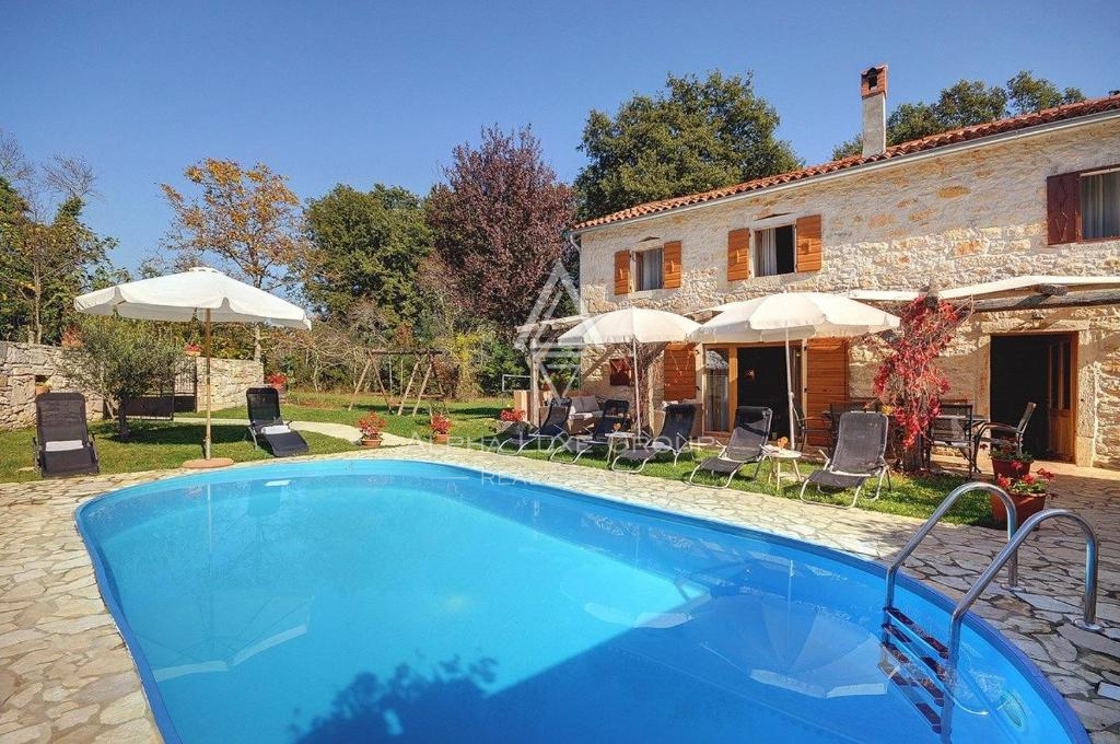 Gračišće, Istria – Bella casa in pietra con piscina