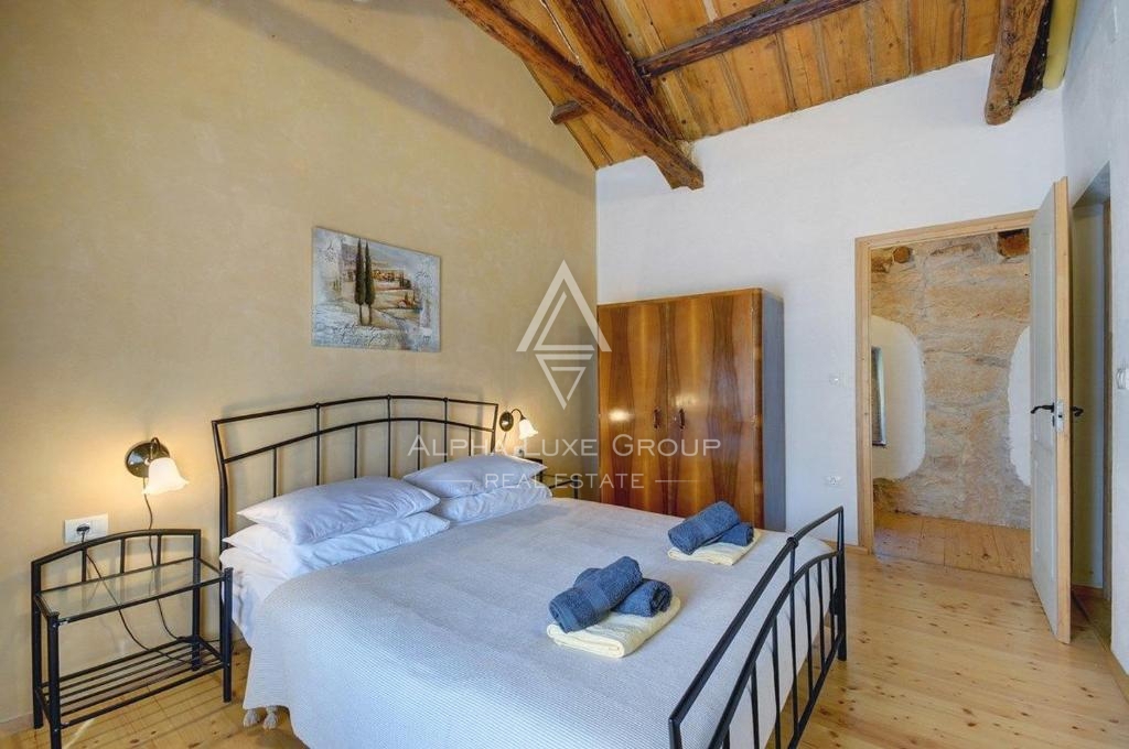 Gračišće, Istria – Bella casa in pietra con piscina