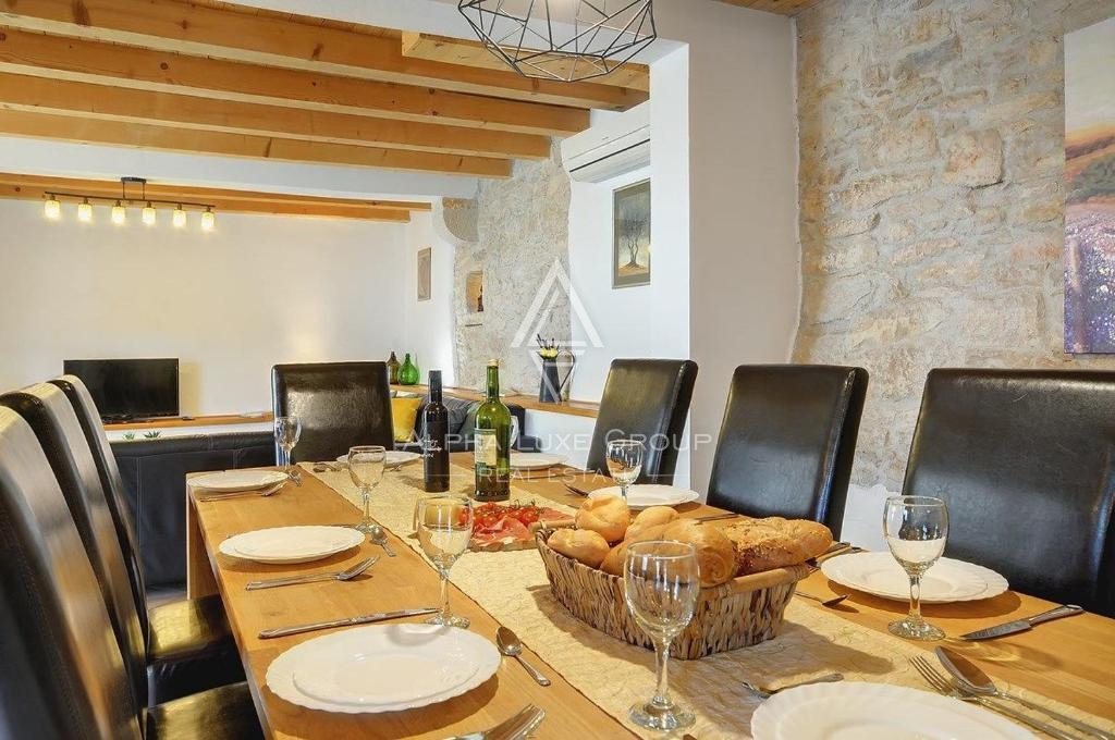 Gračišće, Istria – Bella casa in pietra con piscina